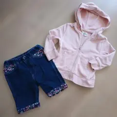 フード付きジャケットとデニムショートパンツセット