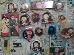 鬼滅の刃　竈門禰豆子16点セット　缶バッチ　アクリルキーホルダー