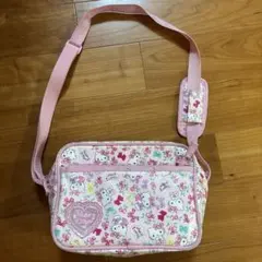 キティちゃんのショルダーバッグのサムネイル