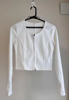 GUホワイト クロップドリブダブルジップカーディガン