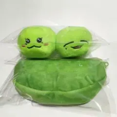 新品同様　マエスケ キーホルダー ぬいぐるみ 2個 セット ふさふさ 新品 マエスケ キーホルダー ぬいぐるみ MAESUKE 2個 セット ふさふさ