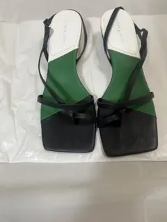 CHARLES & KEITH サンダル バイカラーのサムネイル