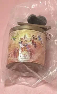 DisneyLand 40周年記念　カプセルトイ　キーチェーン　クランチチョコ缶