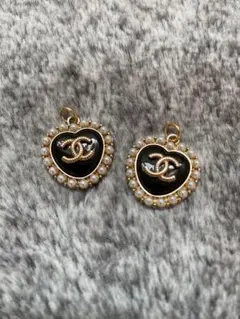CHANEL ビンテージボタンチャーム ブラックパールハート22mm刻印有り2個
