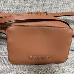 Calvin Klein ブラウンショルダーバッグ