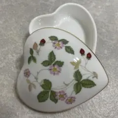 WEDGWOOD ハート型 アクセサリーケースのサムネイル