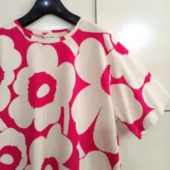 美品 マリメッコ ウニッコ Tシャツ XLのサムネイル