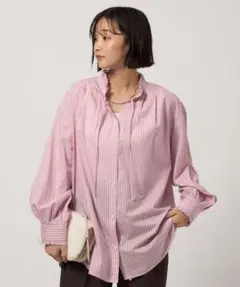 今季green label relaxing フリルネックブラウス