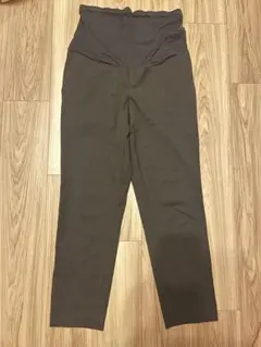 UNIQLO マタニティ パンツ ブラック　スマートアンクル