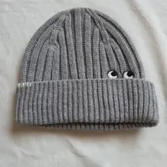 ユニクロANYA HINDMARCHコラボ グレー ニット帽