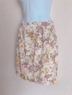 【美品】花柄スカート プロポーション タイト