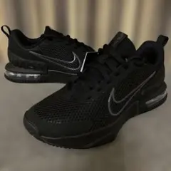 ナイキ　NIKE メンズスニーカー　ランニングシューズ　新品　26㎝　黒