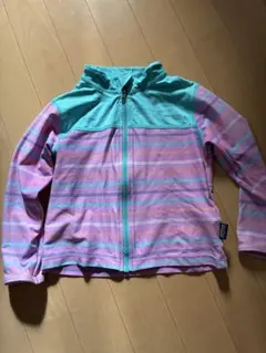 パタゴニア　チャックに破損あり　3T