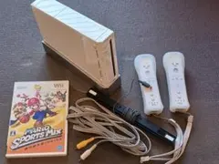 【Wii】Wii 本体・ リモコン(カバー付き)2個・「マリオスポーツミックス」
