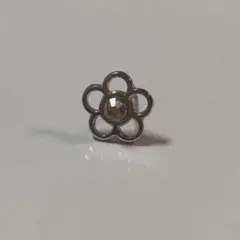 【匿名配送】マリークワント デイジーモチーフピアス マリクワ