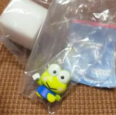 期間限定価格 けろっぴ サンリオ × 激落ちくん がんばれおそうじフィギュア