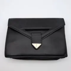 イヴサンローラン　ロゴ　クラッチバッグ　セカンドバッグ　レザー　ブラック　メンズ