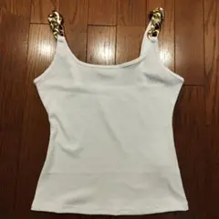 d.i.a.風 チャームタンクトップ ホワイト×ゴールド