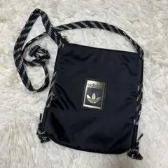 adidas アディダス　サコッシュバッグ ショルダーバッグ