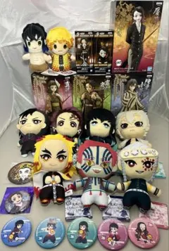 まとめ売り 鬼滅の刃　ワーコレ ともぬい フィギュア 缶バッジ　グッズ ２２点