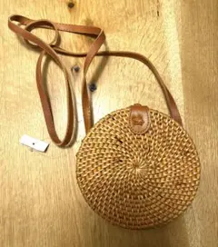 ラウンド型かごバッグ バリ