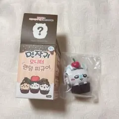 ちいかわ　チョコカップケーキフィギュア　モモンガ　韓国限定　②