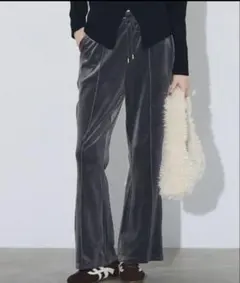 最終本日値下げ！【S】coca ベロアフレアラインパンツ ブラック　黒