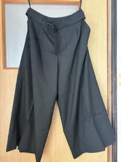 週末セール！黒ワイドパンツ サイズ2美品