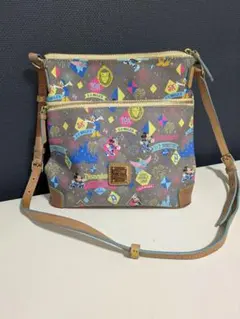 Dooney & Bourke ディズニー マラソン ショルダーバッグのサムネイル