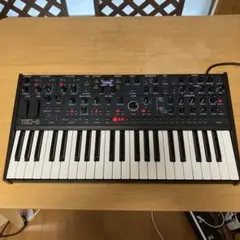 Oberheim TEO-5 アナログシンセサイザー 本体のサムネイル