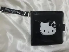 ハローキティ 二つ折り財布 黒のサムネイル