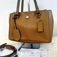 コーチ トートバッグ ベージュ レザー 2way ショルダー 通勤 A4可