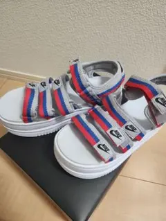 Nike アイコンクラシックサンダル