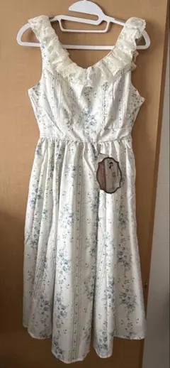 新品3Lクラロリくる実 花柄 サックス ジャンパースカート フリル