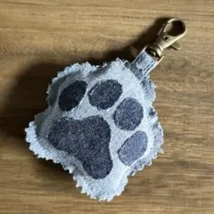 Item thumbnail for item 2d970001-f2c9-4f29-ae25-77e10f425165