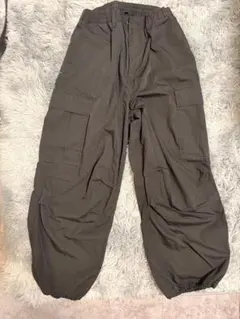 GU メンズ カーゴパンツ ダークグレー Sサイズのサムネイル