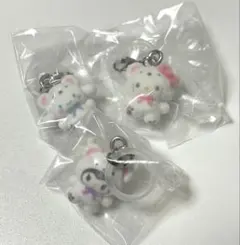 【匿名発送】　めじるしアクセサリー チャーム ふわふわスノー　ハローキティ