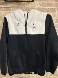 New Balance golf フード付きジャケット サイズ4（M相当）