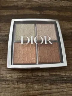 Dior バックステージ　フェイスグロウパレット　002