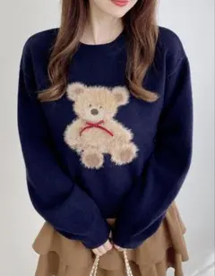 テディベア刺繍ネイビーセーター