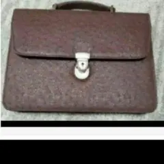 本革手提げつきのセカンドバックです