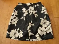 CECIL McBEE セシルマクビー　花柄　台形スカート