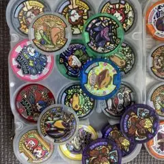 妖怪メダル レジェンドなどコレクション 光るデザイン