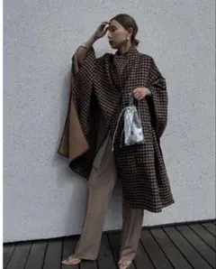 ameri REVERSIBLE COLOR PONCHO COAT