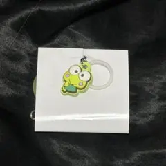 サンリオ　ダブルチャームグミ　けろけろけろっぴ めじるしアクセサリー