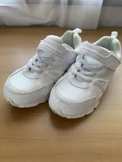 子供用　CHARKIES ホワイトスニーカー 18.5 反射材付きのサムネイル