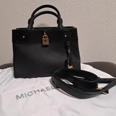 MICHAEL KORS ブラックショルダーバッグ