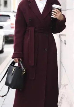 ハンドメイドで仕立てられたロングコート