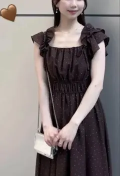 LILLIAN CARAT 箔ドットプリントフリルギャザーワンピースのサムネイル