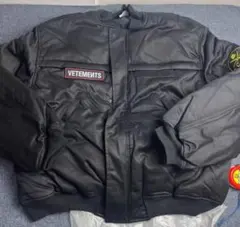 2025年最新】VETEMENTS メンズ MA-1・フライトジャケットの人気